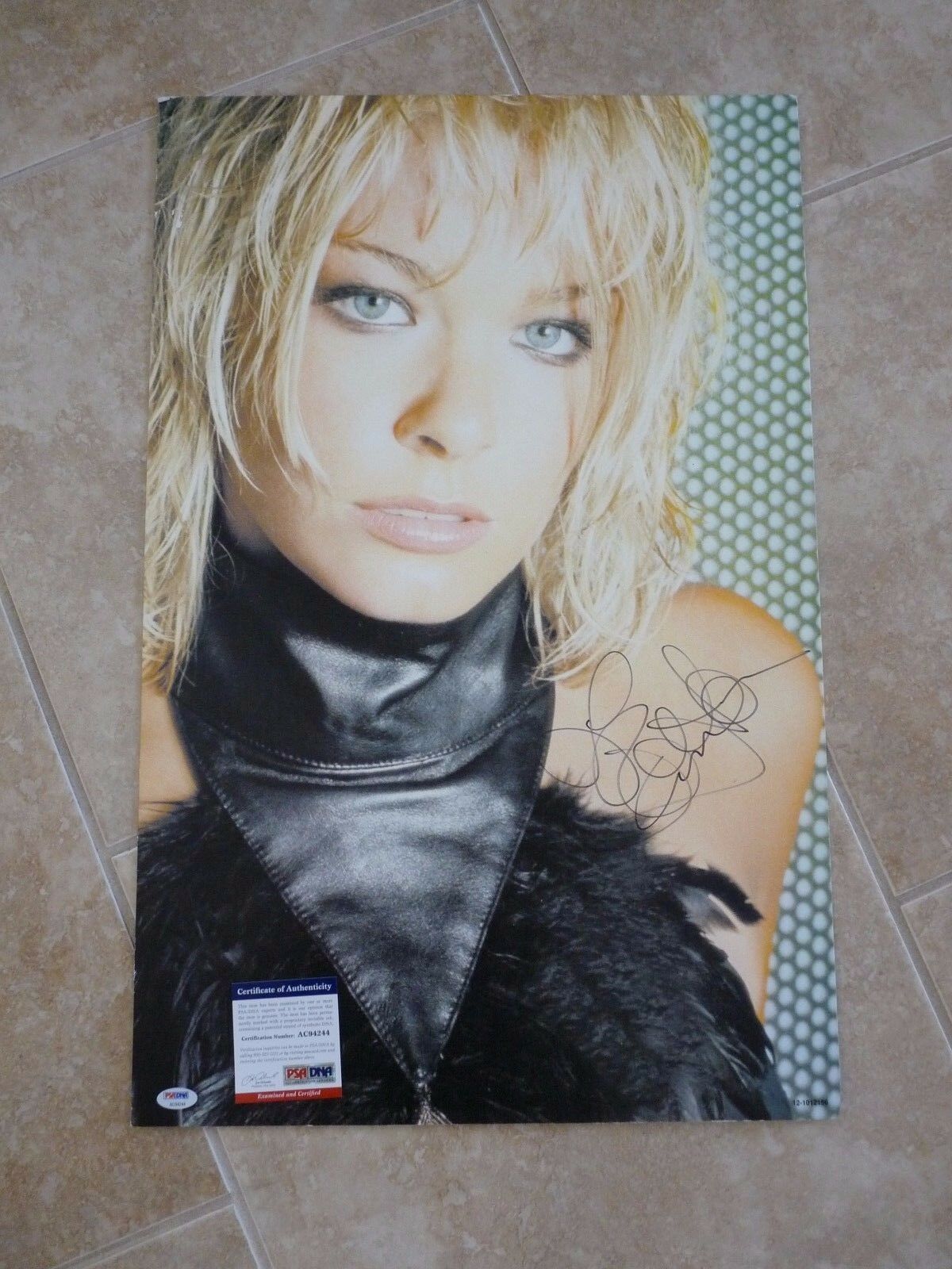 LeAnn Rimes Sexy Signed Autographed 17.5x27 Heavy Promo Photo PSA Certified