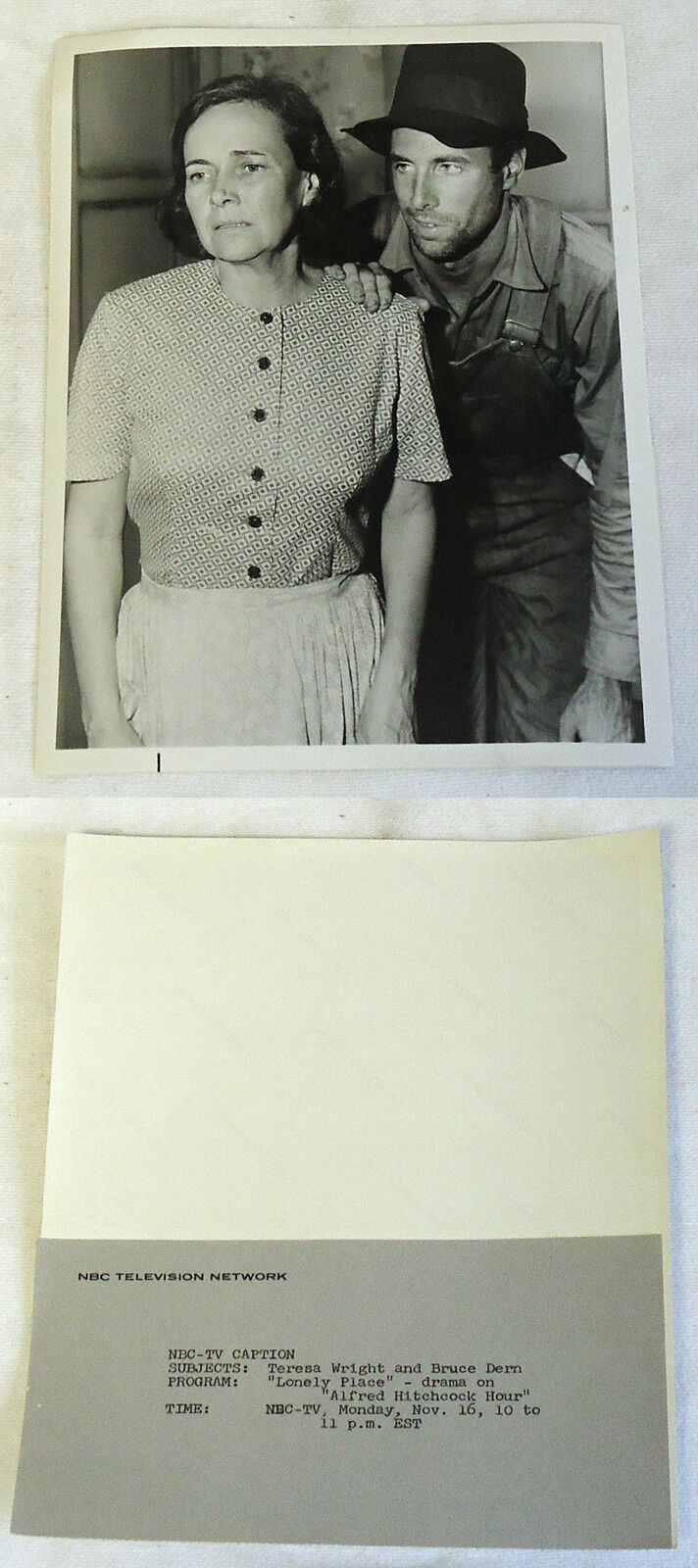 circa 1959 NBC Press Photo ~ GENEVIEVE + PERRY COMO with Como set to embrace her
