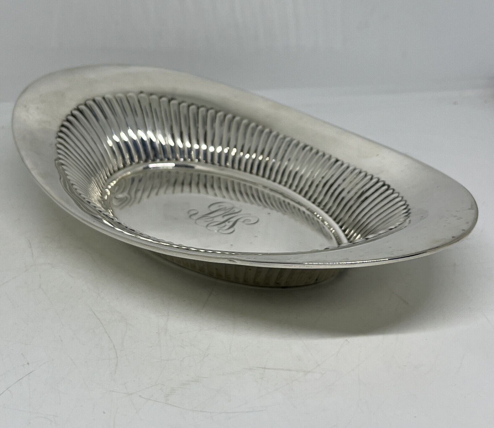 Gorgeous￼ Watson Sterling Silver Bread Basket Bowl Ribbed Holloware 194 grams
