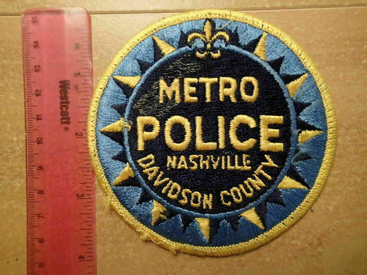 Embroidered Uniform Patch-metro Police, Nashville, Tennessee-excellent Cond.